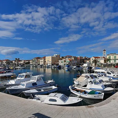 5 Bedroom Lovely In Cista Velika